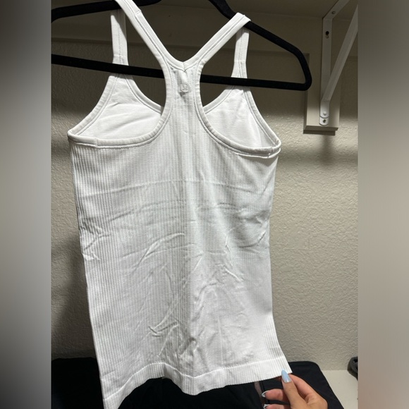 Lululemon- White tank top - Picture 4 of 5